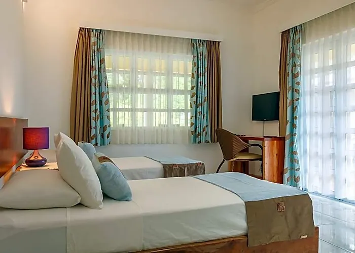 Hotell Captain's Anse Boileau